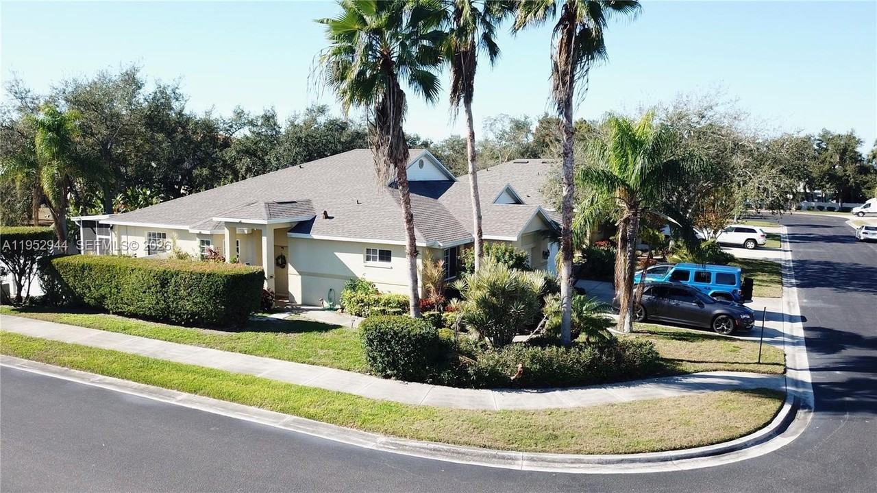 403 28th St W - Photo 2 of 30