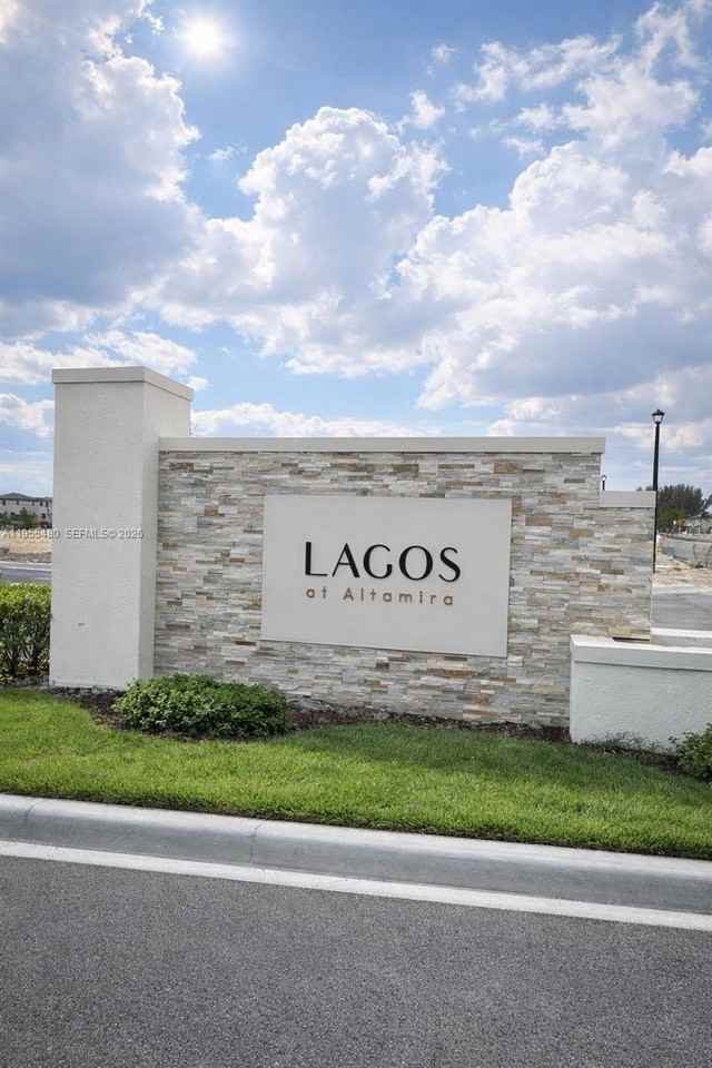 2721 Se 26th St #2721