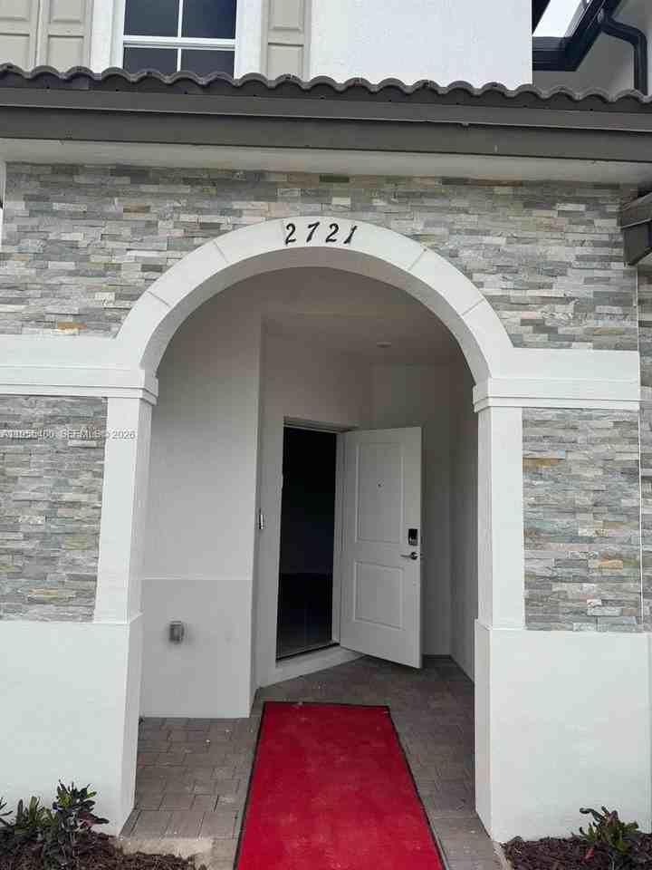 2721 Se 26th St #2721 - Photo 6 of 50