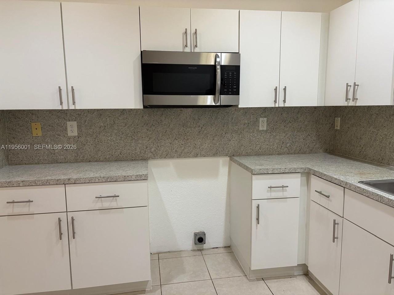 2916 Nw 51st St - Photo 2 of 13