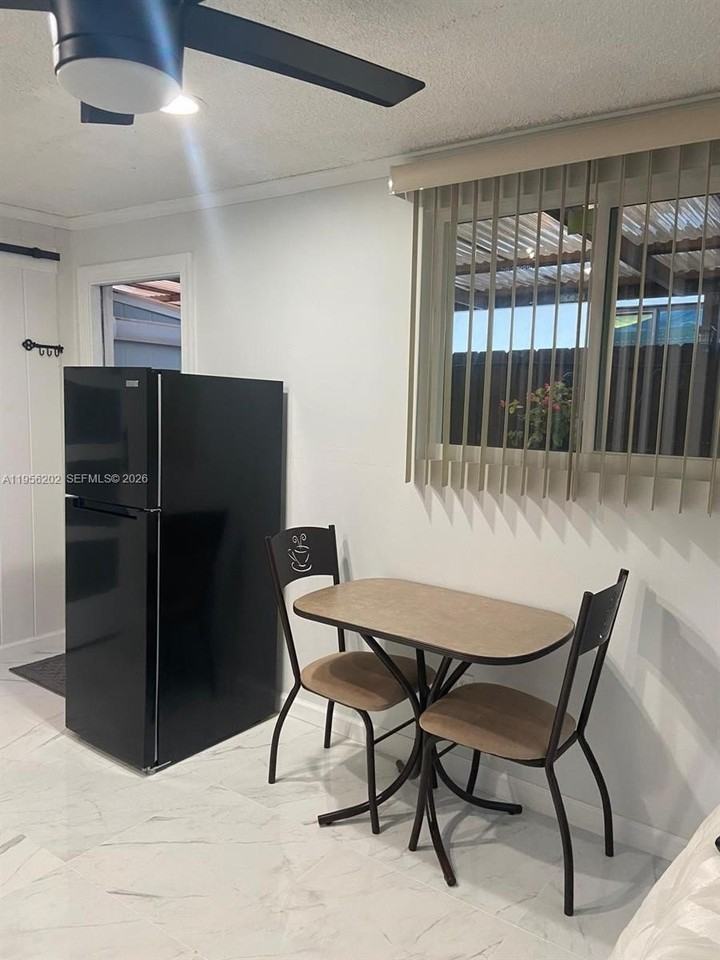 6720 Charleston St #2B - Photo 4 of 16