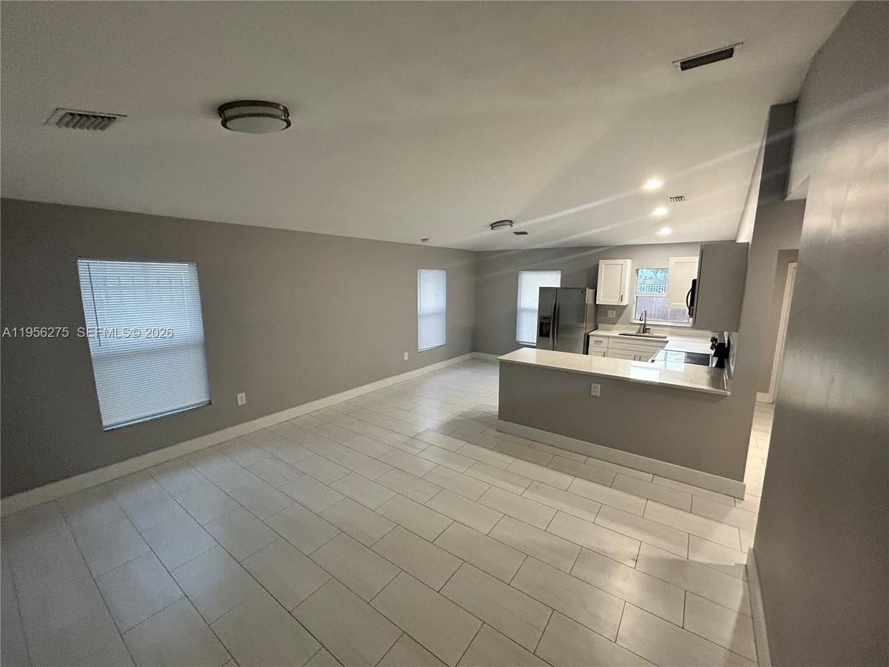 1724 Nw 1st Pl - Photo 2 of 21