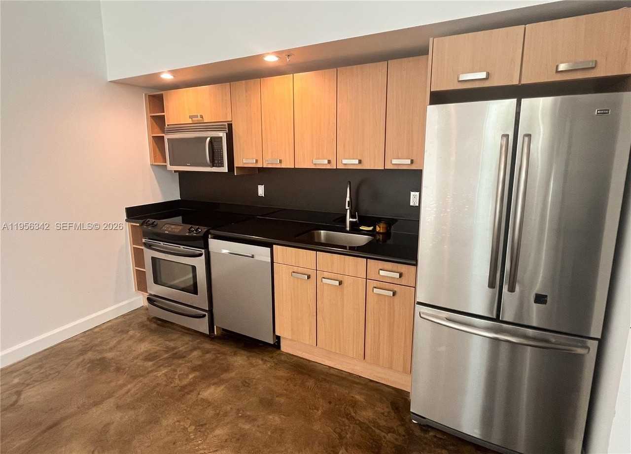 7744 Collins Ave #19 - Photo 6 of 16