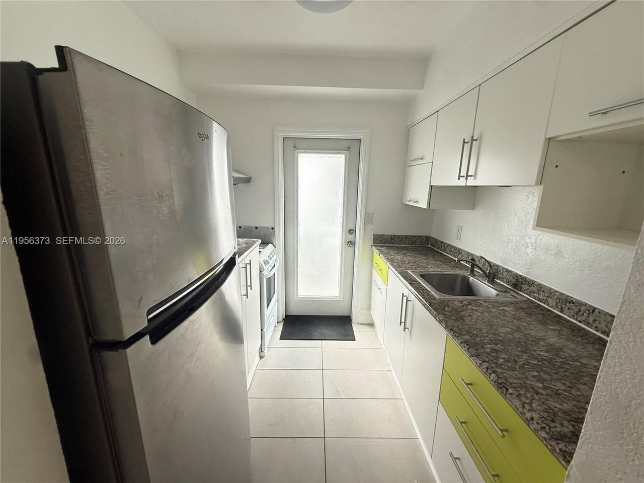 6930 Rue Vendome #3 - Photo 7 of 14