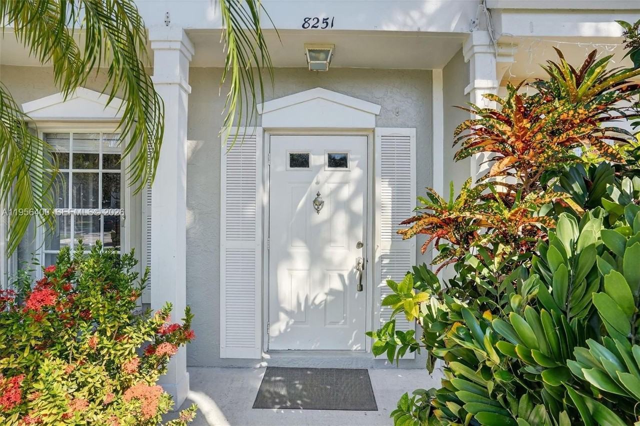 8251 San Carlos Cir #8251 - Photo 2 of 21