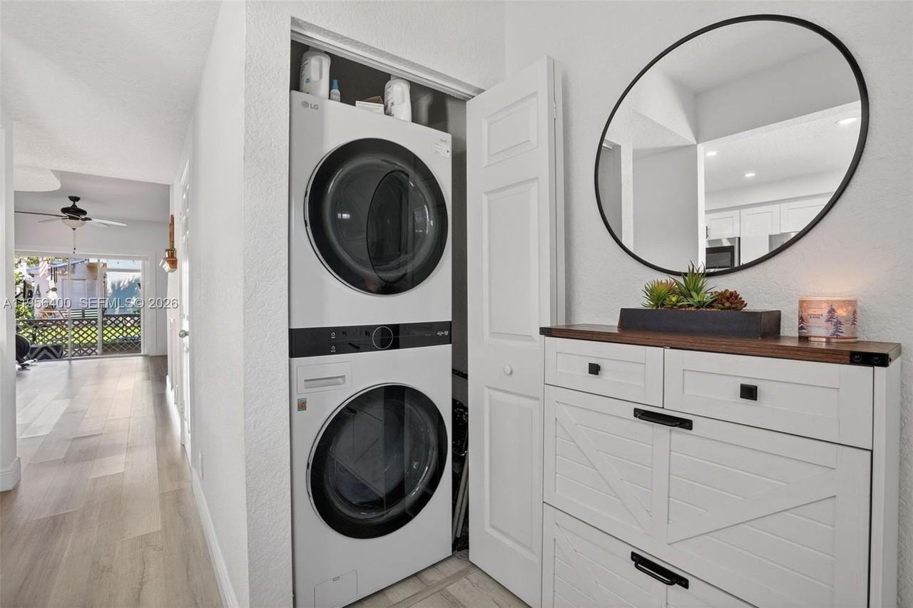 8251 San Carlos Cir #8251 - Photo 4 of 21