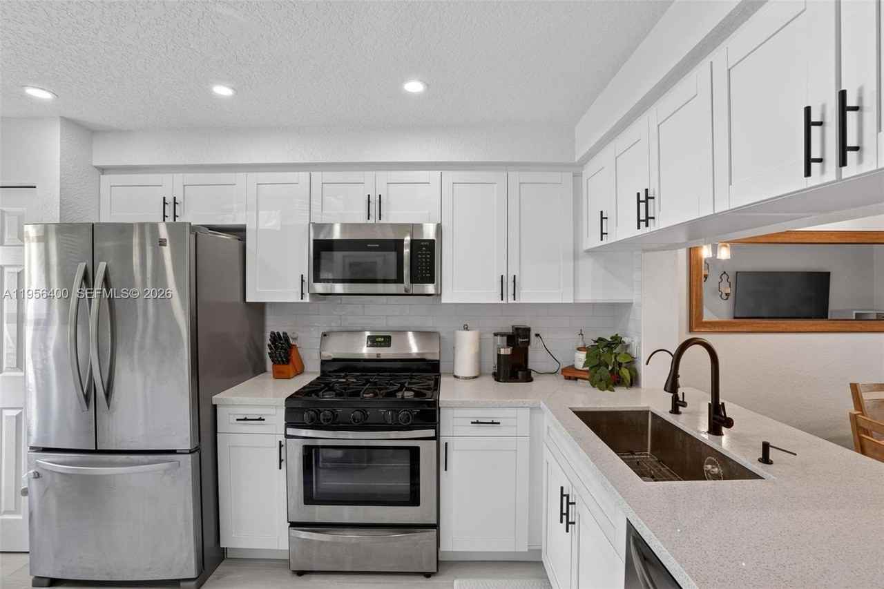 8251 San Carlos Cir #8251 - Photo 6 of 21