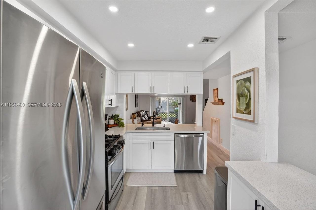 8251 San Carlos Cir #8251 - Photo 7 of 21