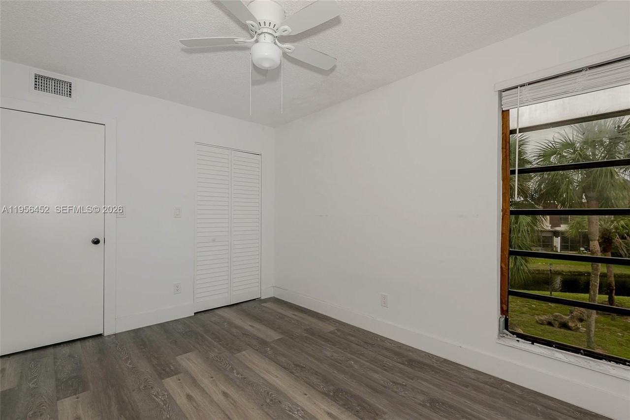 1501 Nw 90th Way #1501 - Photo 4 of 6