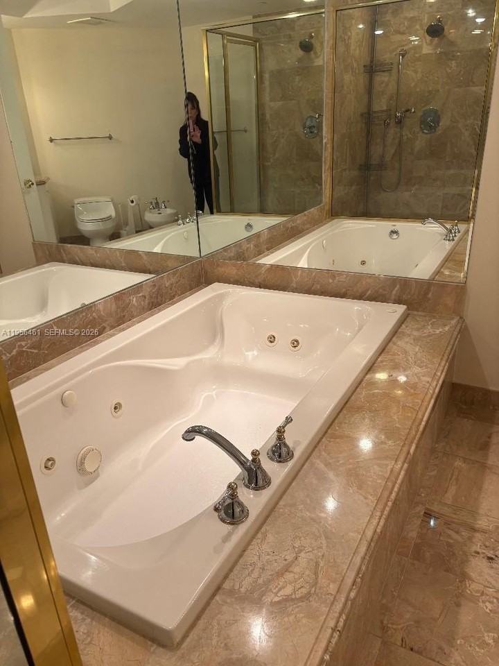 9595 Collins Ave #N9I - Photo 3 of 9