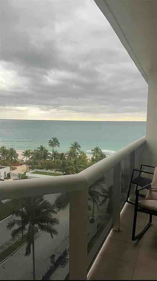 9595 Collins Ave #N8I - Photo 5 of 5