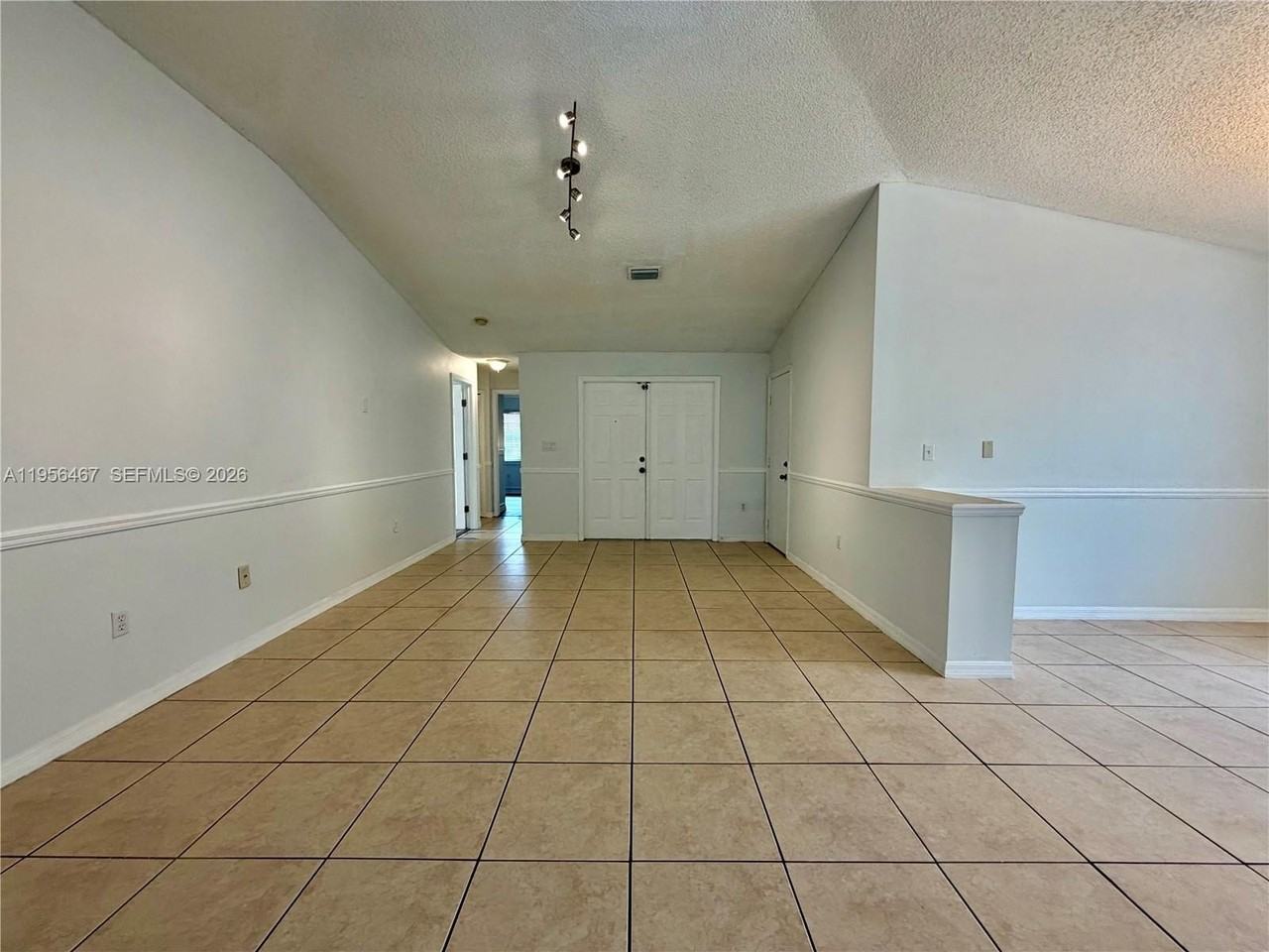 21434 Sw 89th Pl - Photo 4 of 13