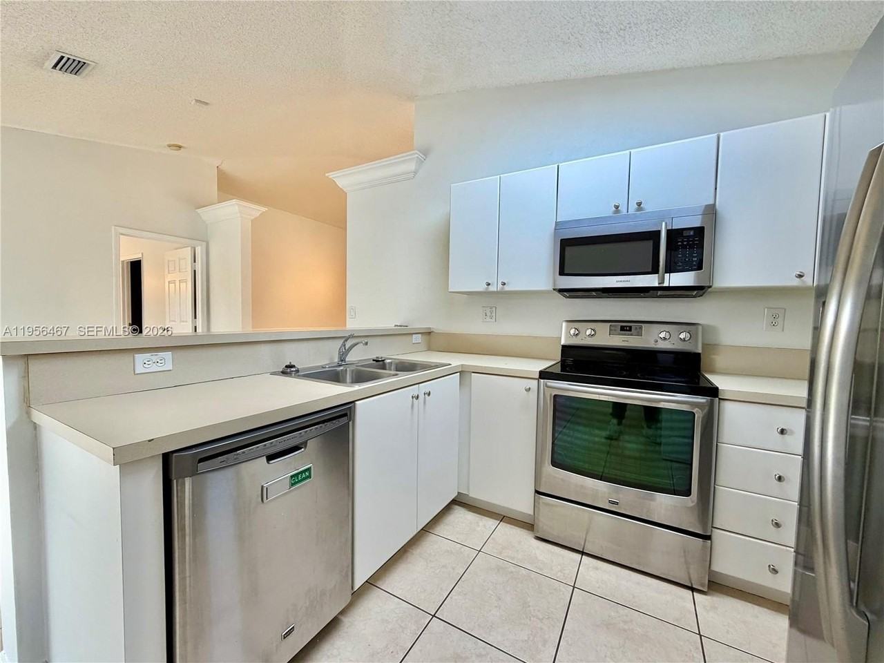 21434 Sw 89th Pl - Photo 7 of 13