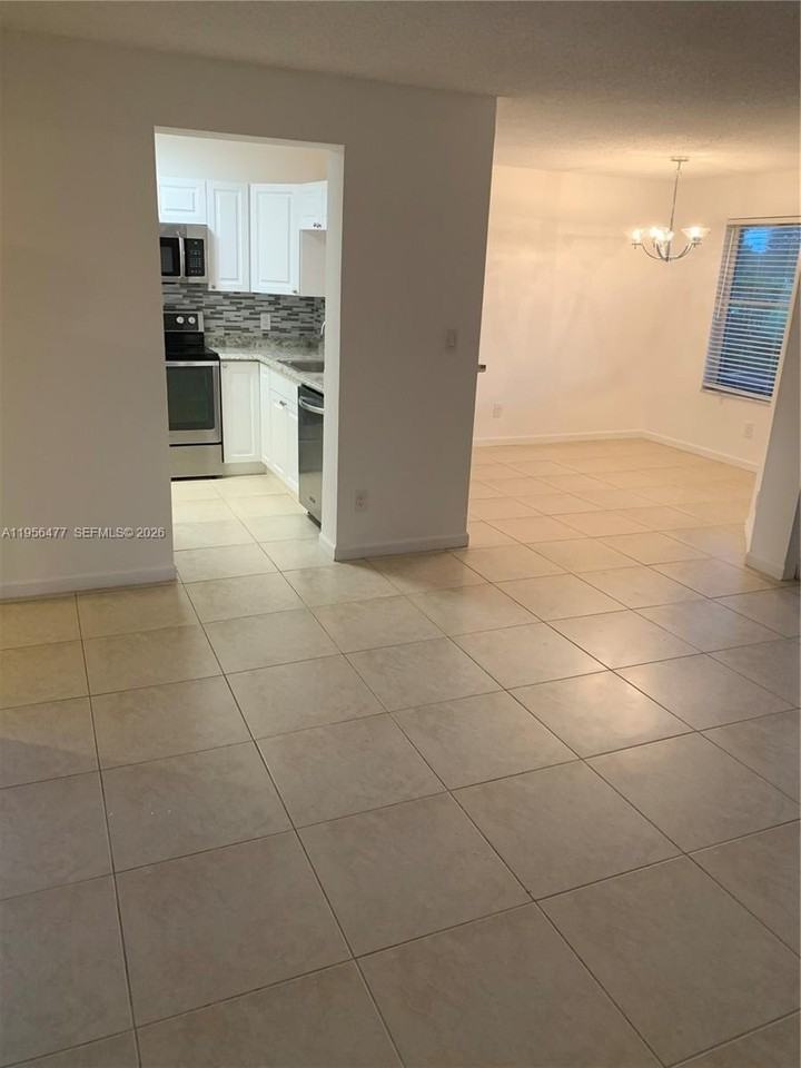 1013 Coral Club Dr #1013 - Photo 7 of 26