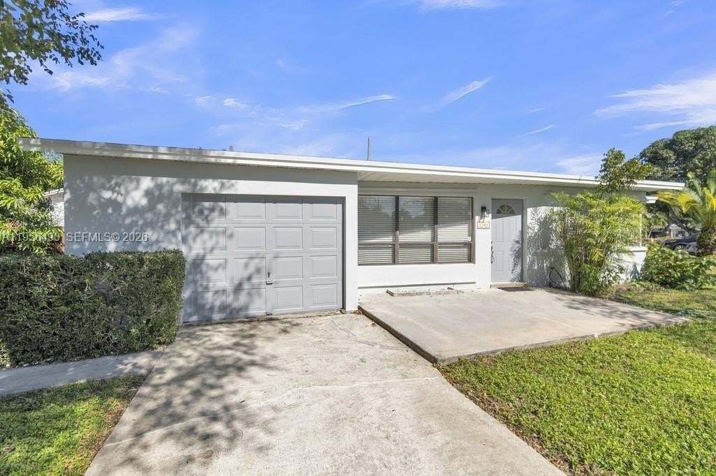 1101 Ne 24th Ct - Photo 2 of 32