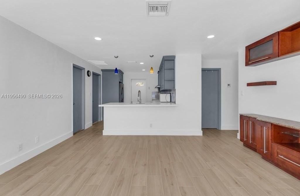 1101 Ne 24th Ct - Photo 5 of 32