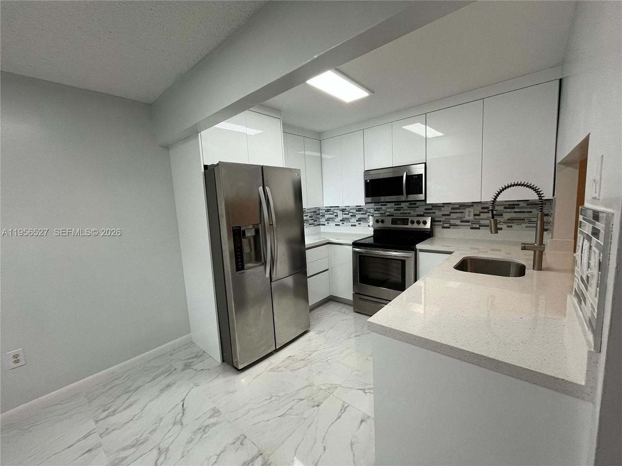 464 Ne 210th Circle Ter #10110A - Photo 6 of 25