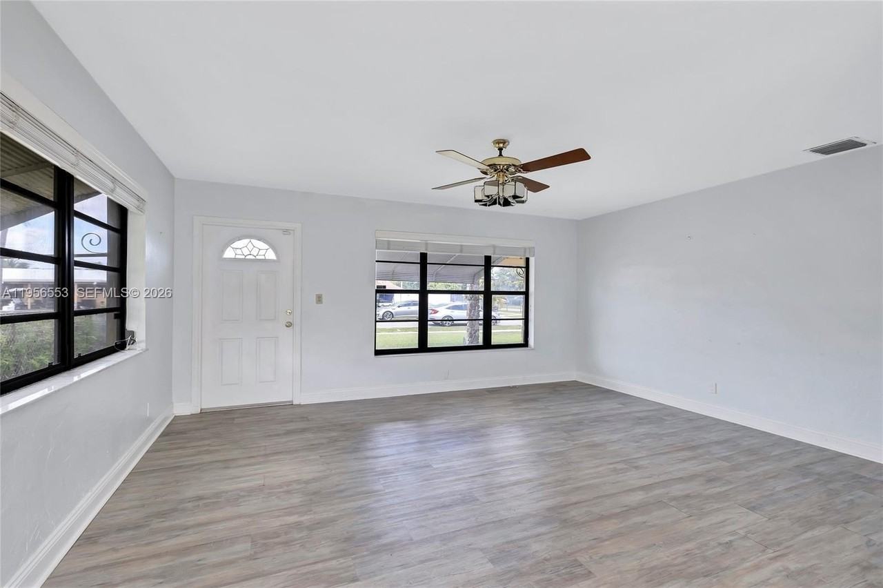 6200 Sw 18th St #0 - Photo 4 of 20