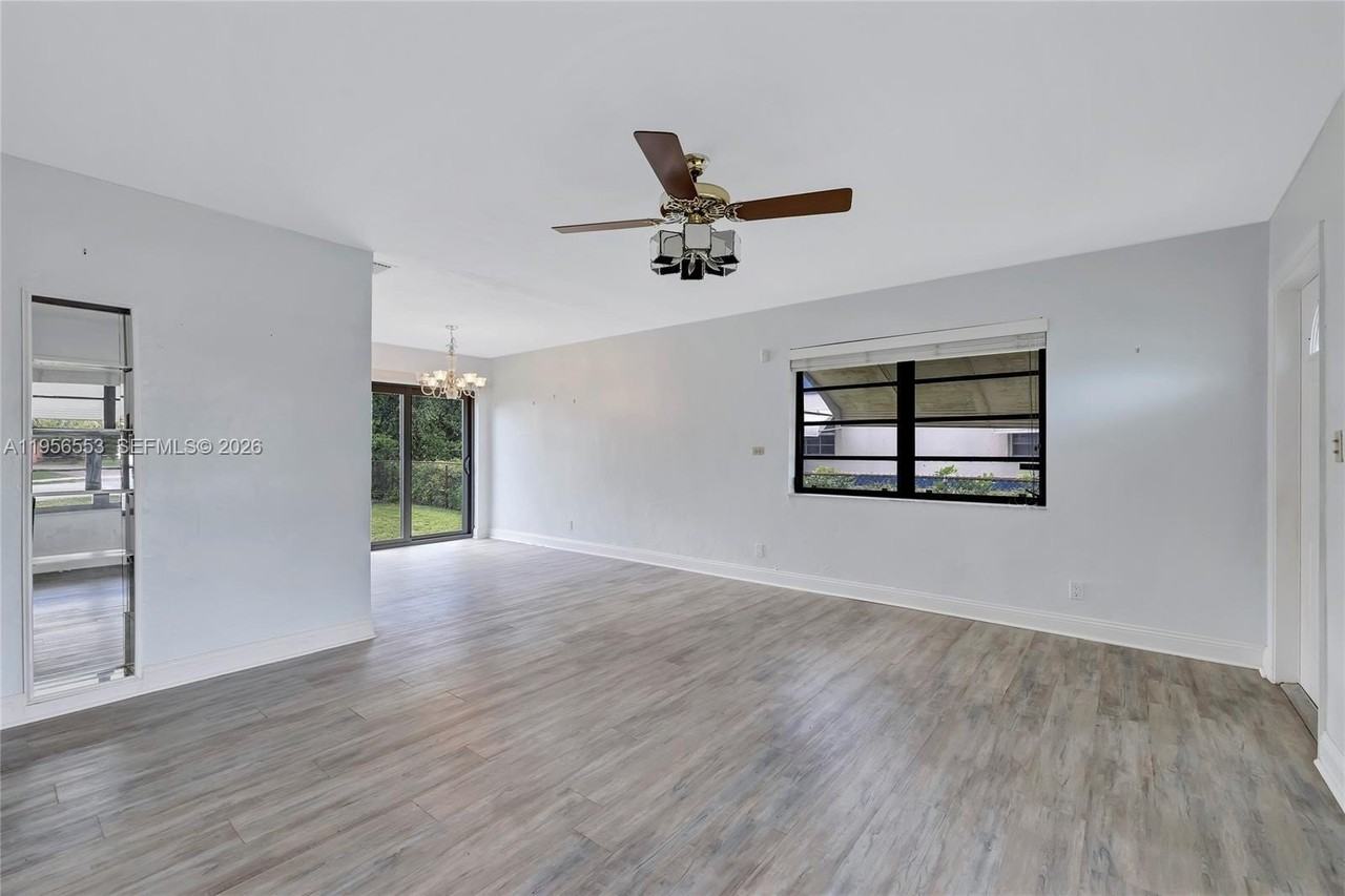 6200 Sw 18th St #0 - Photo 7 of 20