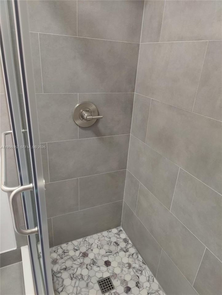 1400 Nw 2nd Ave #B - Photo 4 of 20