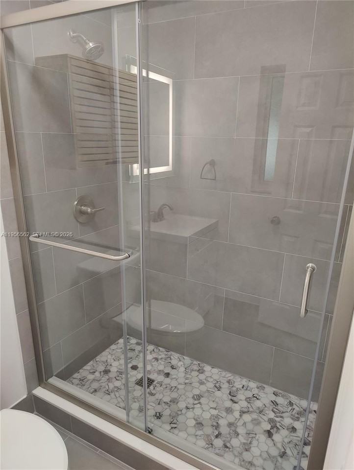 1400 Nw 2nd Ave #B - Photo 5 of 20