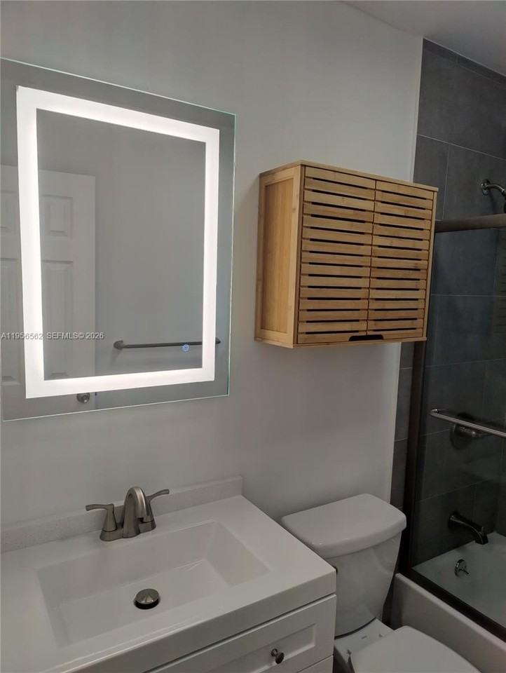 1400 Nw 2nd Ave #B - Photo 7 of 20