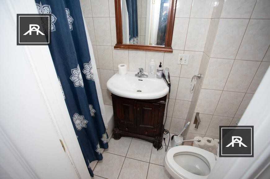 71 Thatcher St - Photo 5 of 10