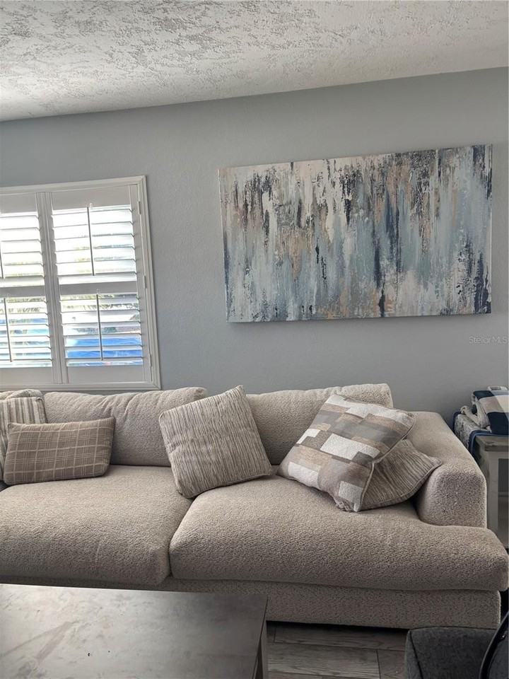 304 53rd St W - Photo 4 of 31