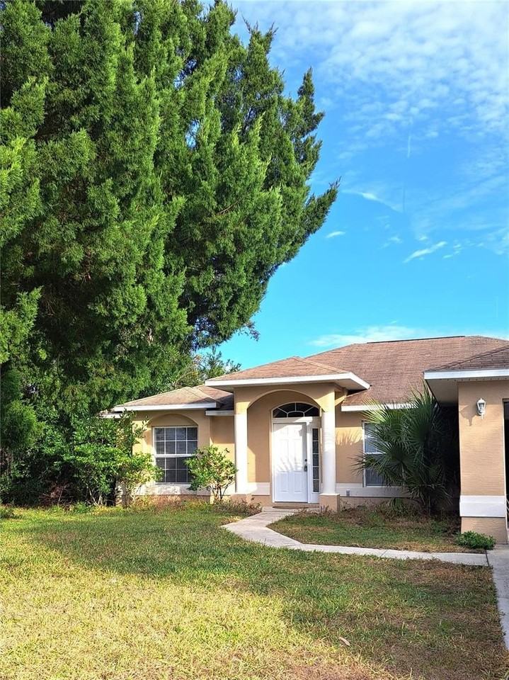 30 Patricia Dr - Photo 2 of 24