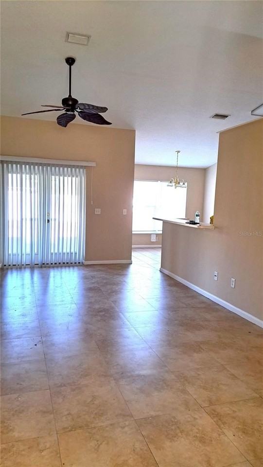 30 Patricia Dr - Photo 4 of 24