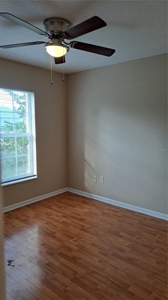 30 Patricia Dr - Photo 5 of 24