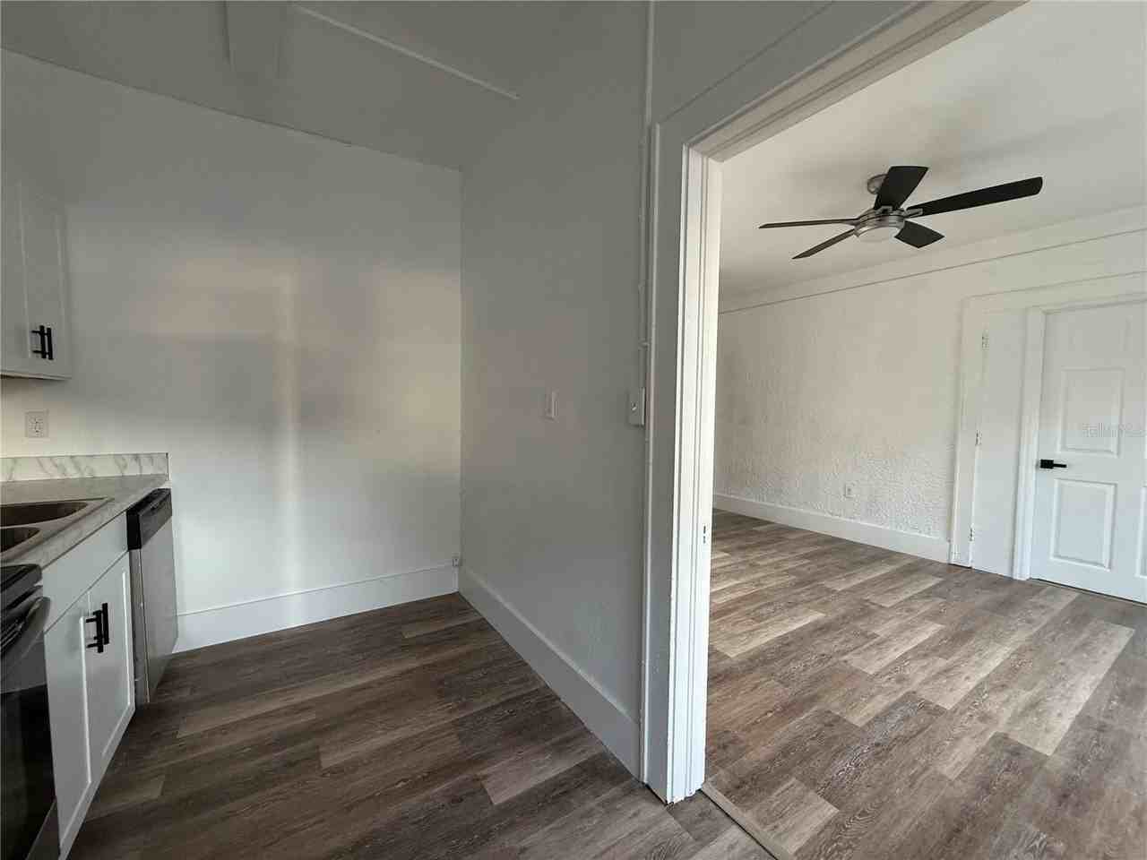 730 W Central Ave #3 - Photo 5 of 15