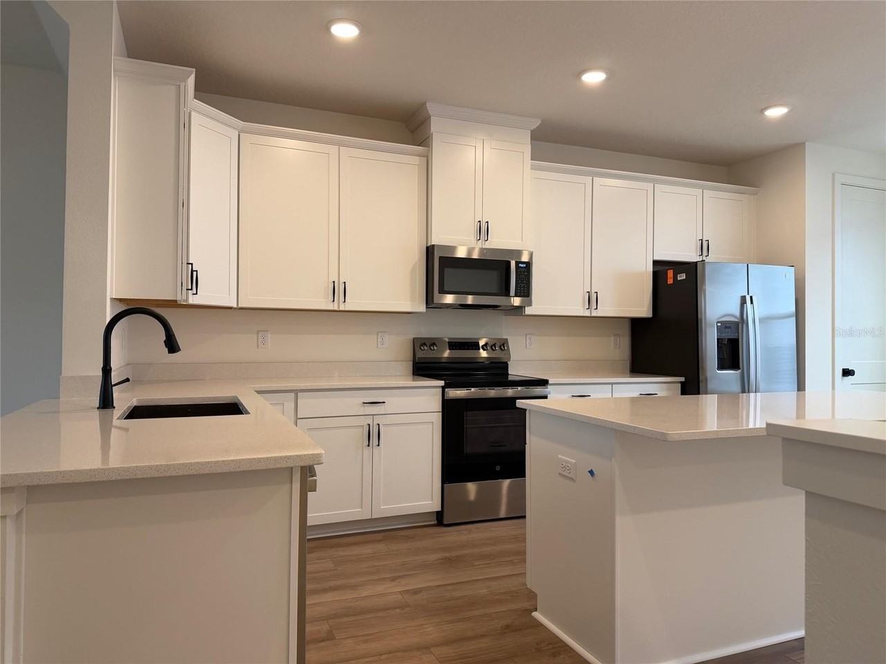 15274 Groveside Rd - Photo 4 of 11