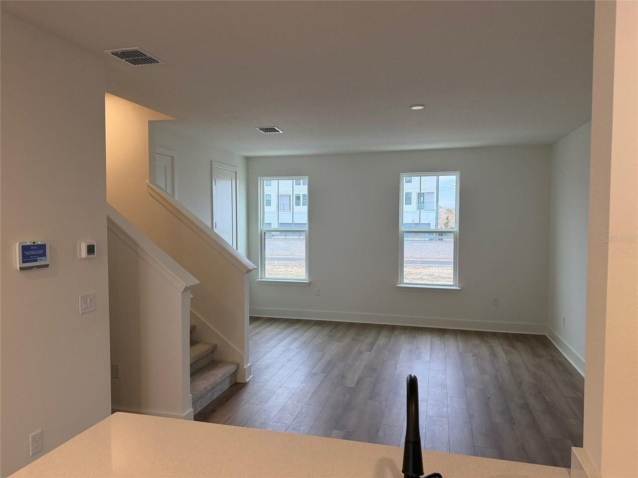 15274 Groveside Rd - Photo 6 of 11