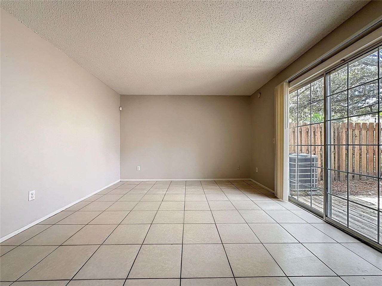 4616 Lighthouse Cir #101 - Photo 7 of 27