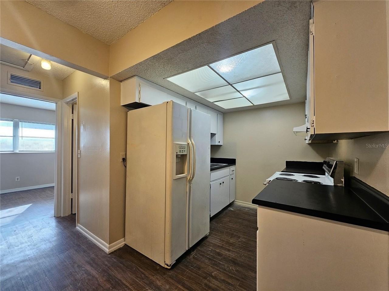 201 Nw Jefferson Cir N #2 - Photo 5 of 11