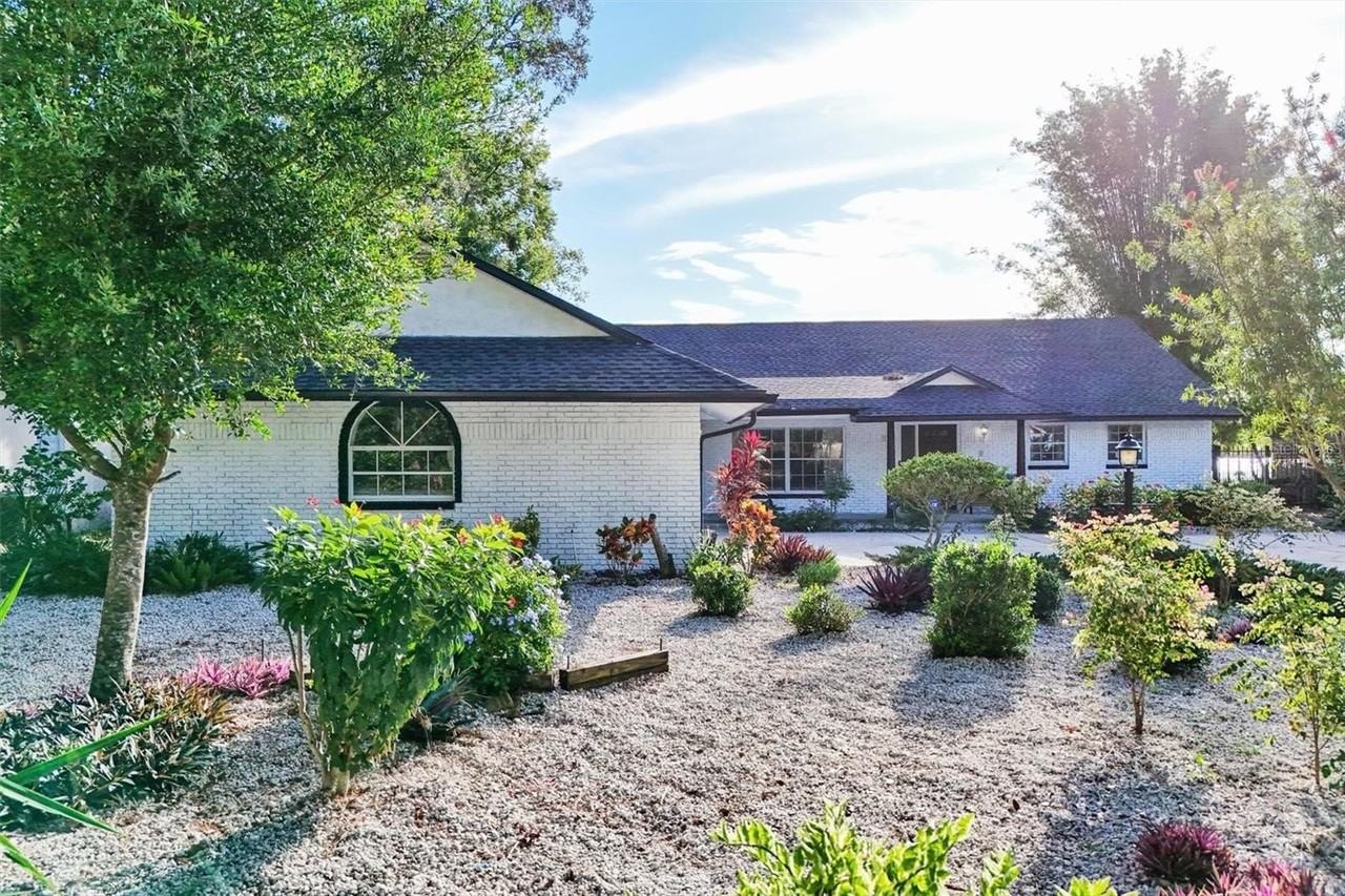 216 N Griffin Dr - Photo 4 of 48