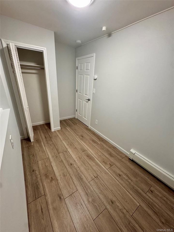 516 Morris Park Ave #3 - Photo 7 of 12