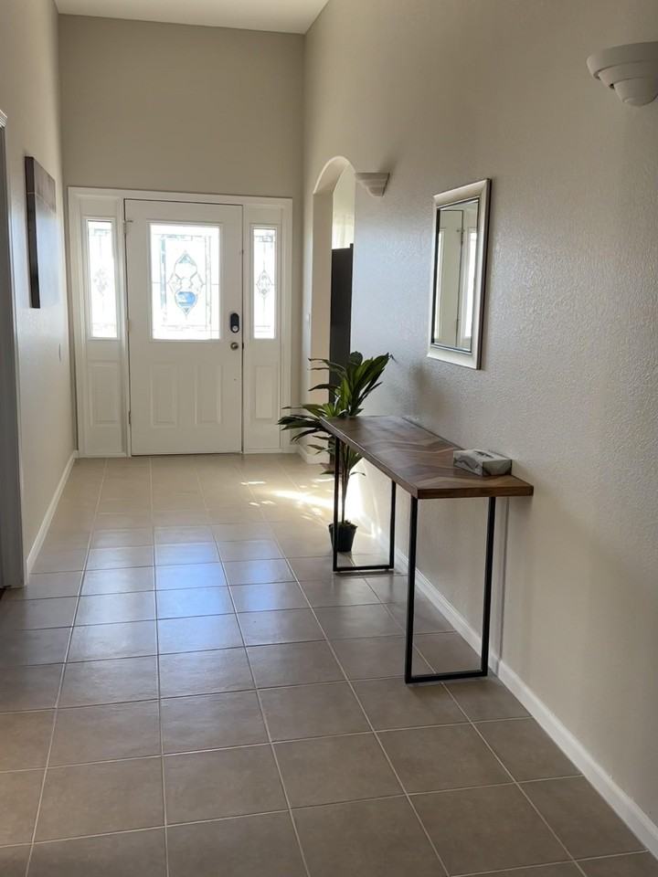 E Ivyglen St - Photo 5 of 29