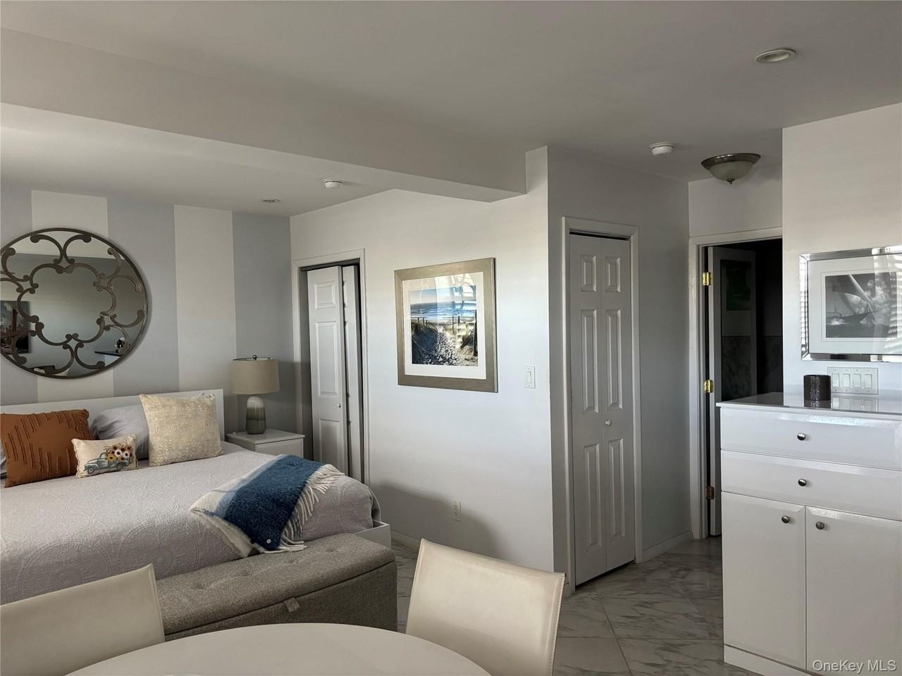 2 Richmond Rd Apt 1 #1K - Photo 4 of 18