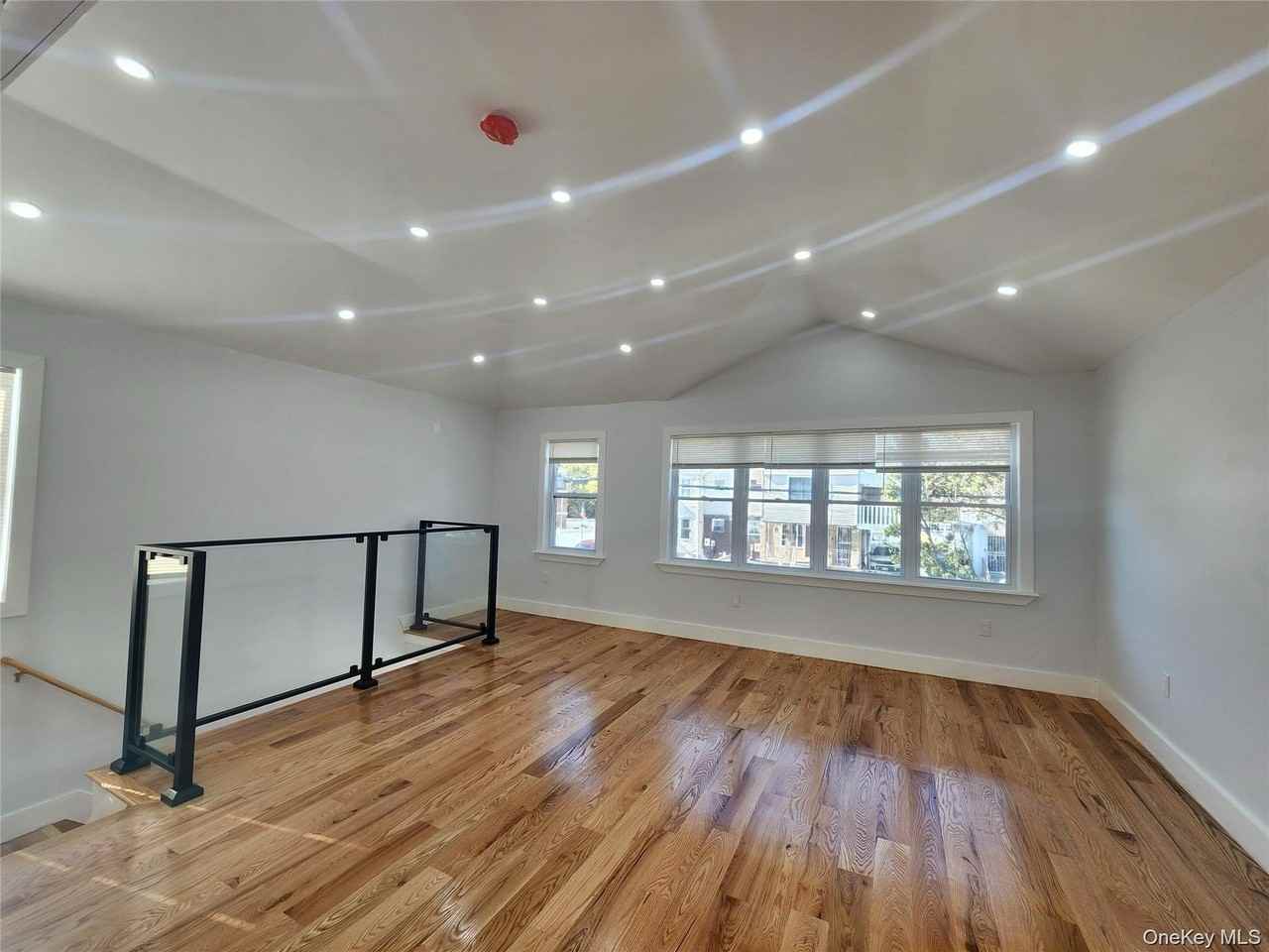 330 Taylor Ave Unit 2 #2 - Photo 4 of 11