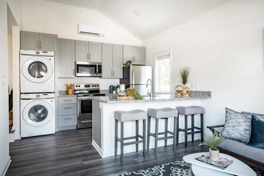 1357 Finley St Ne - Photo 2 of 10