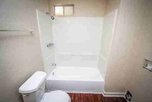 936 Poinsettia San Antonio, TX 78202 - Photo 7 of 10