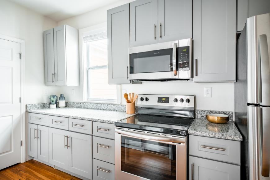 1359 Finley St Ne - Photo 2 of 10