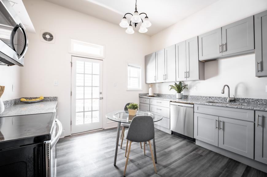 1353 Finley St Ne - Photo 7 of 10