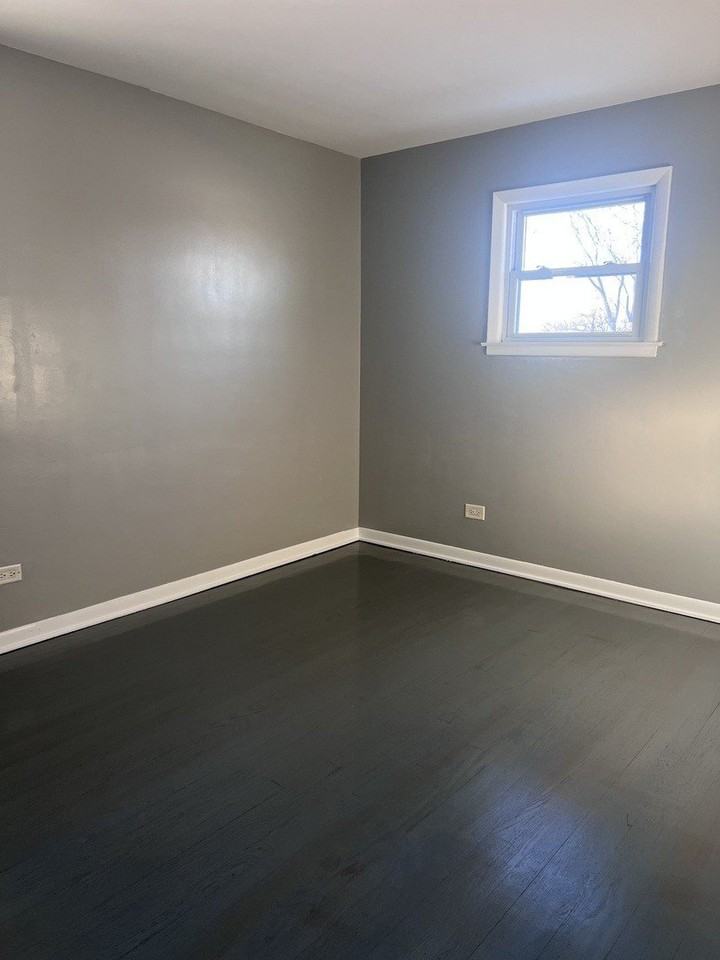 664 Sibley Blvd Unit 2 #2 - Photo 4 of 9