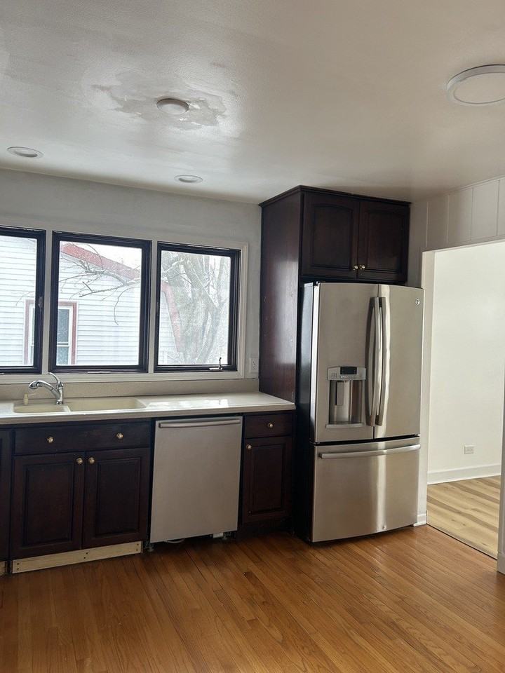 101 Oakwood Dr - Photo 7 of 23