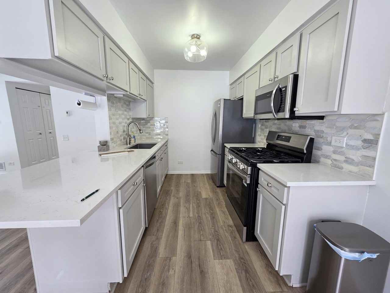 170 Half Moon Cir - Photo 4 of 19