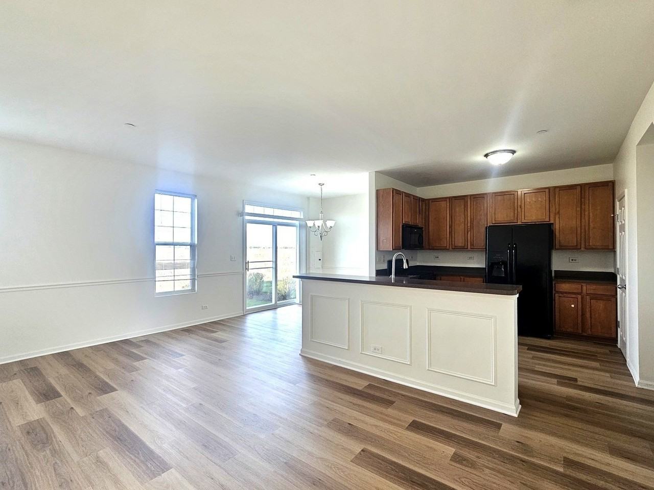 171 Willoughby Ct Unit E #E - Photo 5 of 30