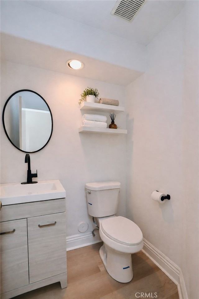 28 Hawaii Dr - Photo 3 of 27